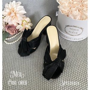 Black Pleated Bow heels size 6